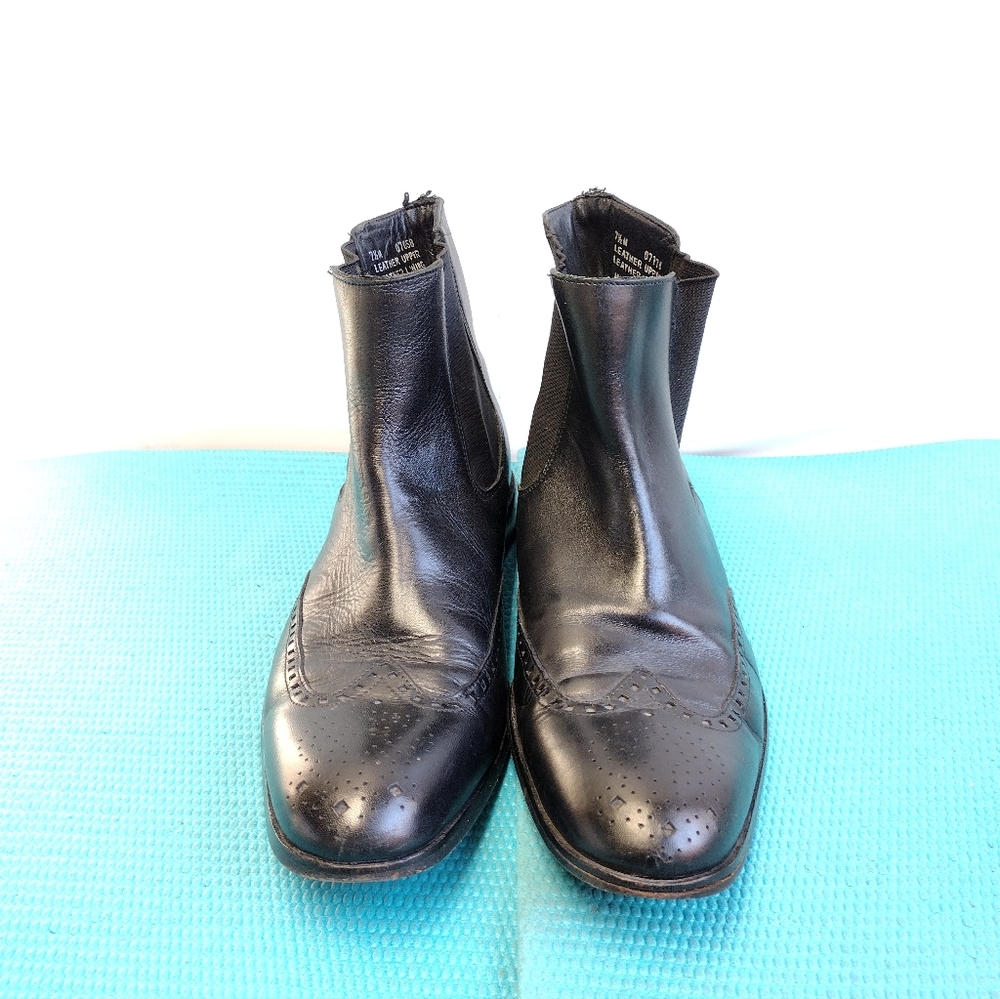 Banana Republic Leather Boots Chelsea Black Size 7.5 - Picture 3 of 8